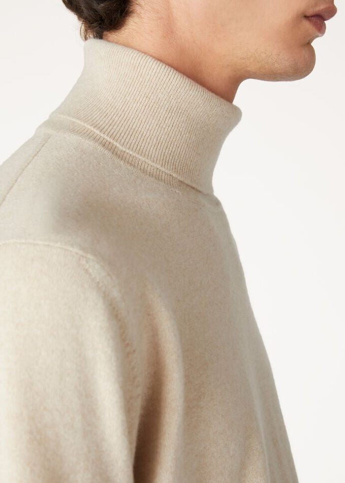 Cuello alto clásico Cuello alto clásico