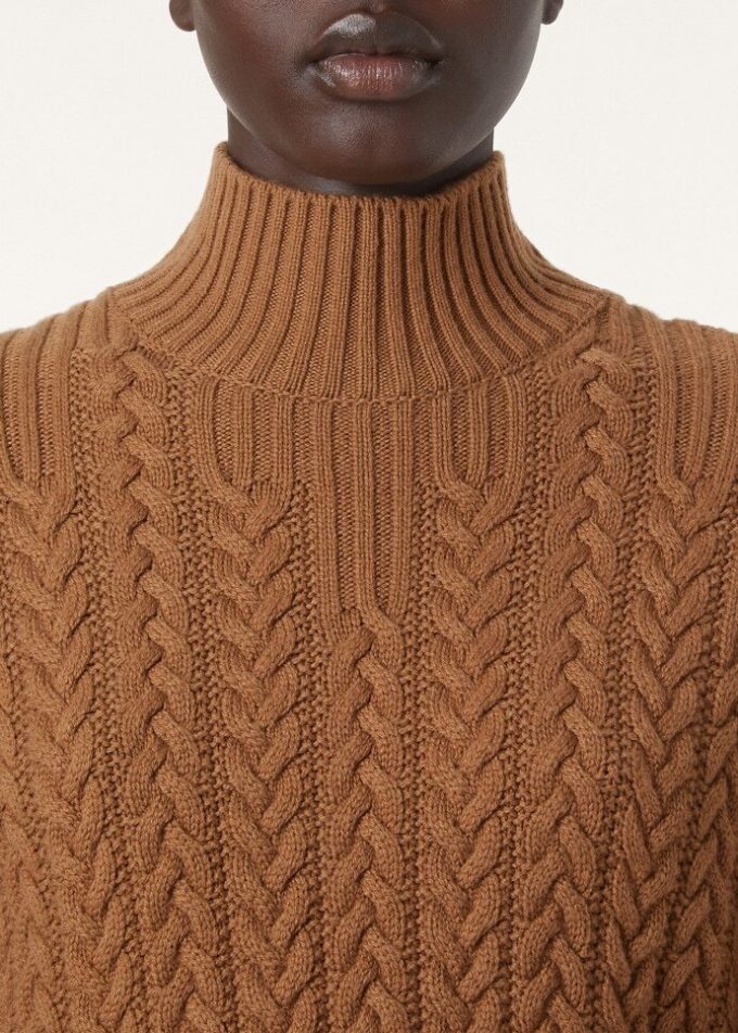 Cuello alto Coste