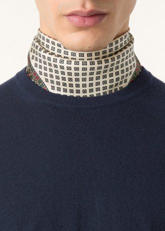 Cuello redondo superligero