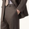 Traje internacional