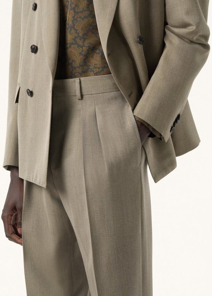 Traje Milano