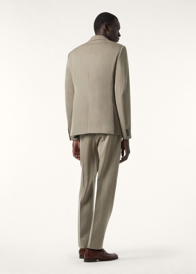Traje Milano